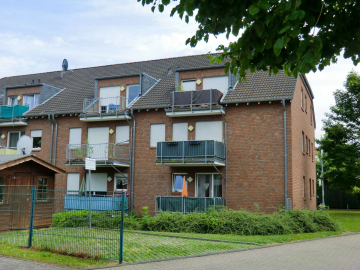 Solides Mehrfamilienhaus in gesuchter Lage in Bornheim-Roisdorf, 53332 Bornheim, Mehrfamilienhaus