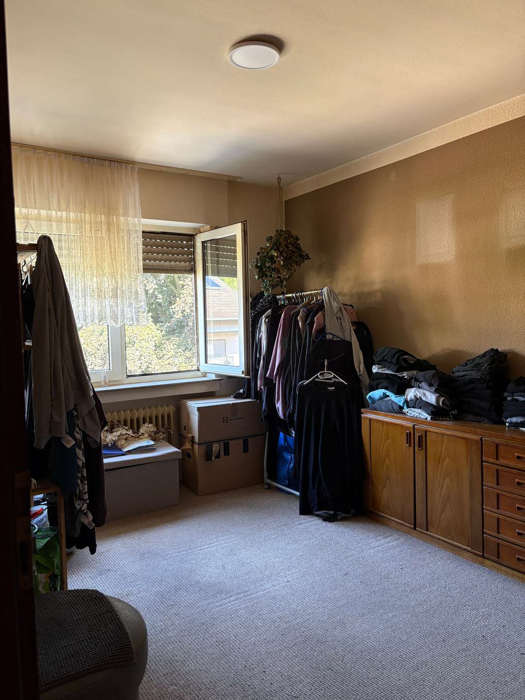 Kinderzimmer Straßenseite