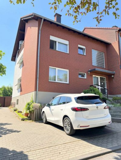 Einfamilienhaus mit unverbautem Blick auf den Dom in Bornheim-Rösberg, 53332 Bornheim, Einfamilienhaus