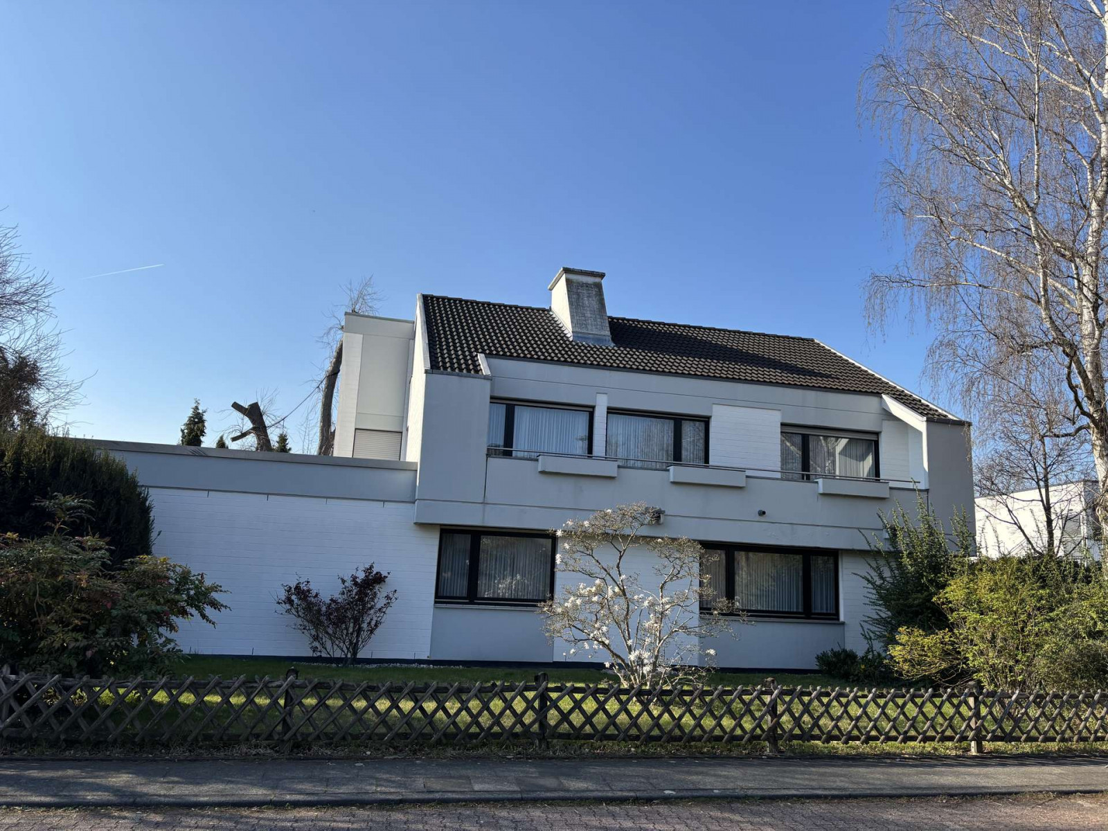 Straßenansicht
