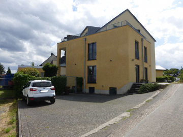 Gepflegte 2-Zimmer-Dachgeschoss-Wohnung in einem Dreifamilienhaus in Alfter-Ort, 53347 Alfter, Dachgeschosswohnung