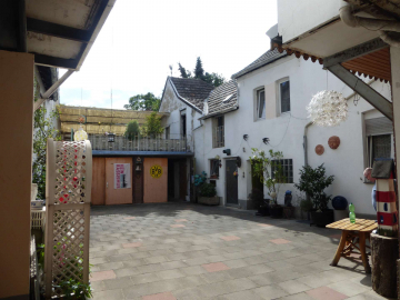 Ehemaliges Bauernhaus in verkehrsgünstiger Lage in Bornheim-Merten Ehemaliges Bauernhaus in verkehrsgünstiger Lage in Bornheim-Merten, 53332 Bornheim, Bauernhaus