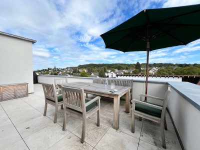 Genießen Sie von der Dachterrasse Ihrer Penthouse-Wohnung den Blick auf den grünen Venusberg, 53127 Bonn, Penthousewohnung